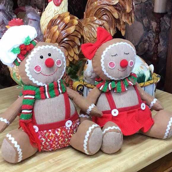 Gingerbread couple Sitting at 13 inches tall new for this holiday season❤️❤️ - Picture 1 of 5